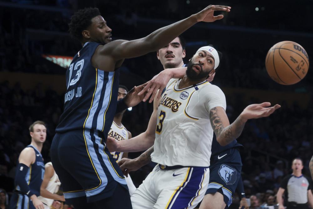 丝毫不显慌 丝毫不显慌